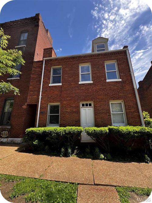 2204 Menard Street, St Louis, MO, 63104 | Card Image