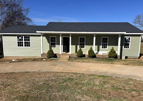 905 Applegrove Cir, Clarksville, TN, 37040-2821 | Card Image