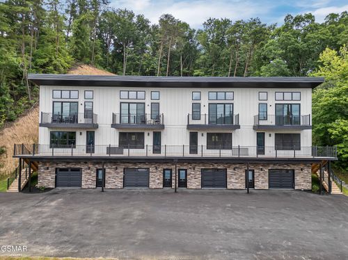 3141 Teaster Lane, Pigeon Forge, TN, 37863 | Card Image