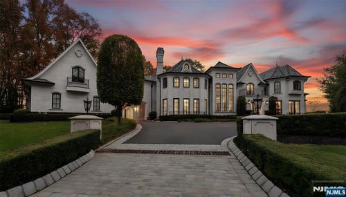 600 Colonial Rd, River Vale, NJ, 07675-6165 | Card Image