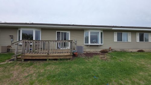 820 1st St Ne, Hartley, IA, 51346-1207 | Card Image