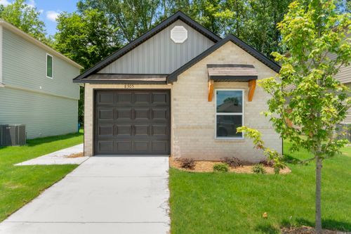 8305 Fitzgerald Ln, North Little Rock, AR, 72113-7815 | Card Image