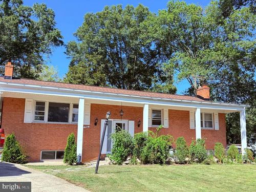 7100 Murphy Ct, TEMPLE HILLS, MD, 20748-5428 | Card Image