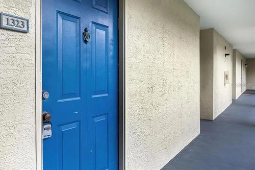 1323-7210 Westpointe Blvd, ORLANDO, FL, 32835-6127 | Card Image