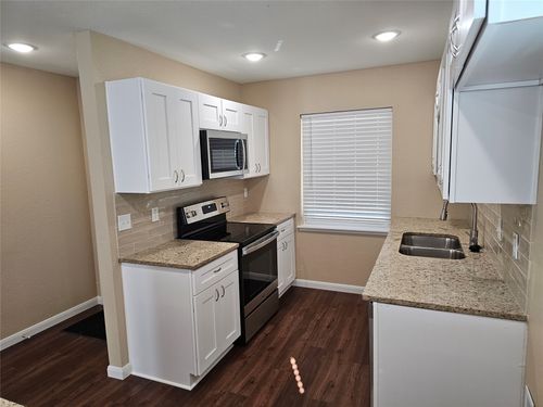 602 Hillcrest St, Mansfield, TX, 76063-2163 | Card Image