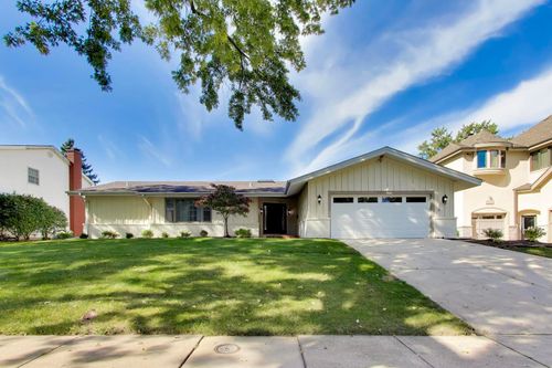 1117 Summit Hills Ln, Naperville, IL, 60563-2242 | Card Image