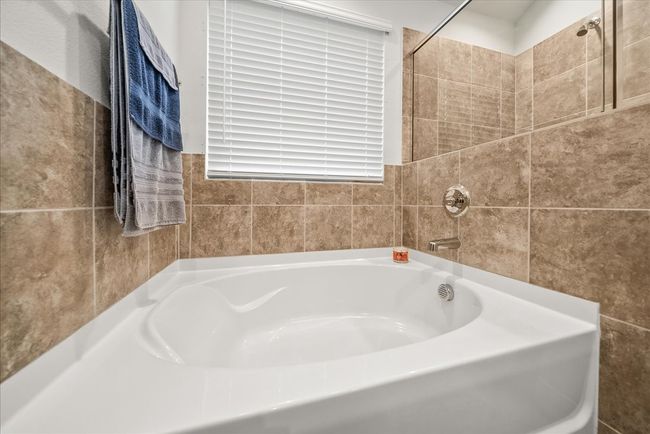 609 Autumn Ave, House other with 3 bedrooms, 2 bathrooms and null parking in Justin TX | Image 28