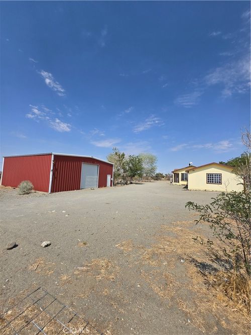 12285 Golden View Rd, Pinon Hills, CA, 92372 | Card Image
