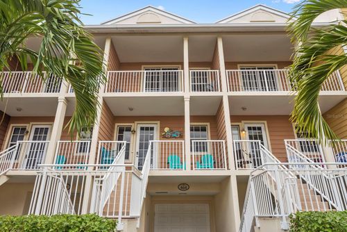 464 Bahia Beach Blvd, RUSKIN, FL, 33570-3052 | Card Image