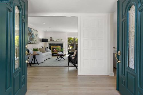 59 Shuey Dr, Moraga, CA, 94556-2620 | Card Image