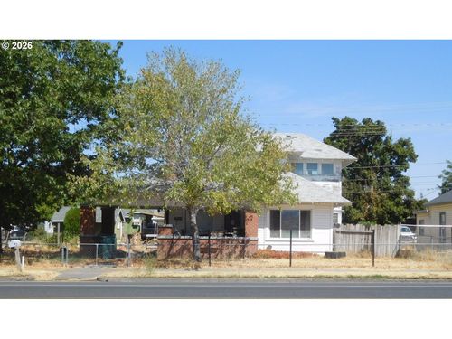 405 S Main St, Milton-Freewater, OR, 97862-1015 | Card Image