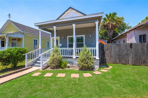 2912 Avenue N 1/2, Galveston, TX, 77550-6838 | Card Image