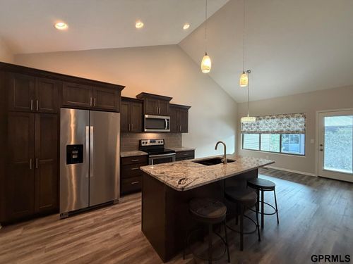 3841 Cabo Dr, Lincoln, NE, 68516-5704 | Card Image