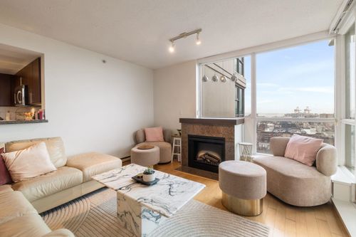 1702-125 Milross Avenue, Vancouver, BC, V6A0A1 | Card Image