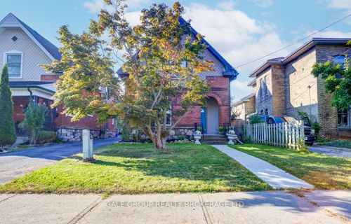 32 Park Ave, Brantford, ON, N3S5H3 | Card Image