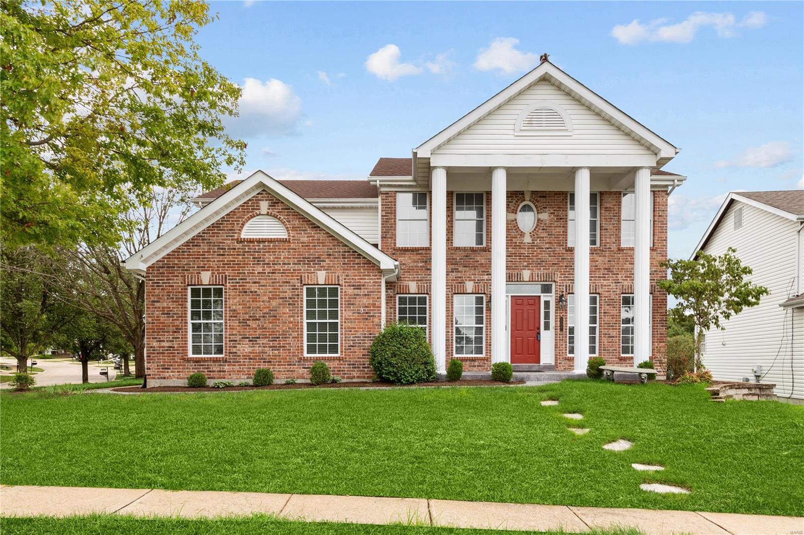 Whispering Forest Dr, Ballwin, MO 63021