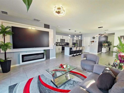 1292 Cascades Ave, DAVENPORT, FL, 33837-7583 | Card Image