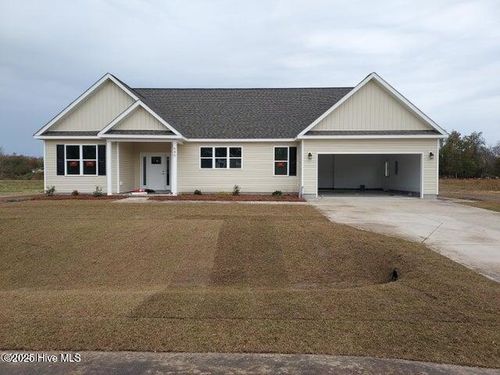 805 Short Row Ct, Maysville, NC, 28555-6800 | Card Image