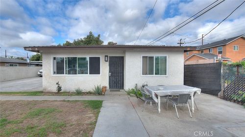408 N Jackson St, Santa Ana, CA, 92703-3324 | Card Image