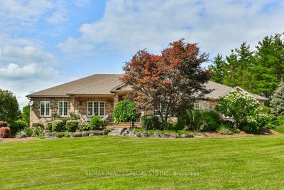 2115 Cunningham Crt, House other with 3 bedrooms, 3 bathrooms and 13 parking in Moffat ON | Image 1