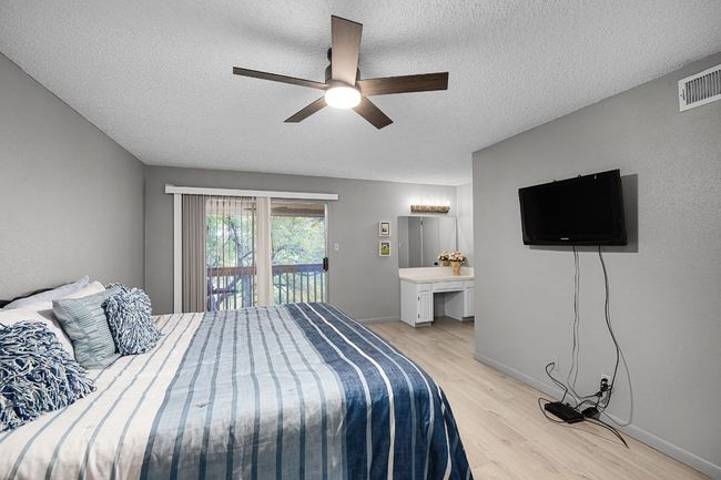229 Comanche Ln, House other with 2 bedrooms, 2 bathrooms and 2 parking in Lago Vista TX | Image 23