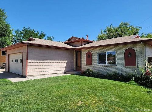 4 Noble Ct, Pueblo, CO, 81005-2119 | Card Image