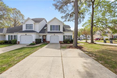 111 Chinaberry Way, Yorktown, VA, 23692-6157 | Card Image