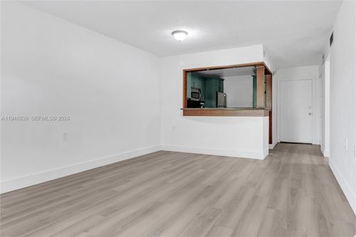 116j-11273 N Kendall Dr, Miami, FL, 33176-0044 | Card Image