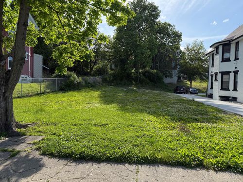 815 Hawthorne Ave, Cincinnati, OH, 45205-2322 | Card Image