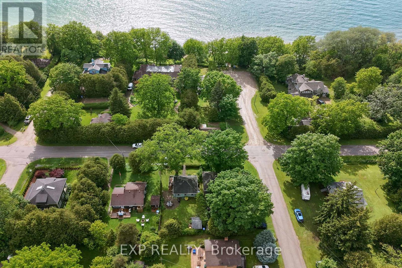 Residential in Bluewater (Bayfield) 3