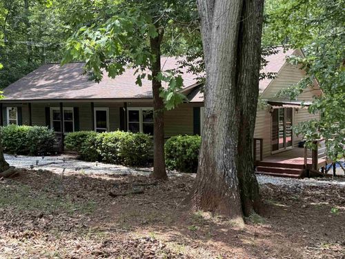 803 Derrick Rd, Pauline, SC, 29374-2413 | Card Image