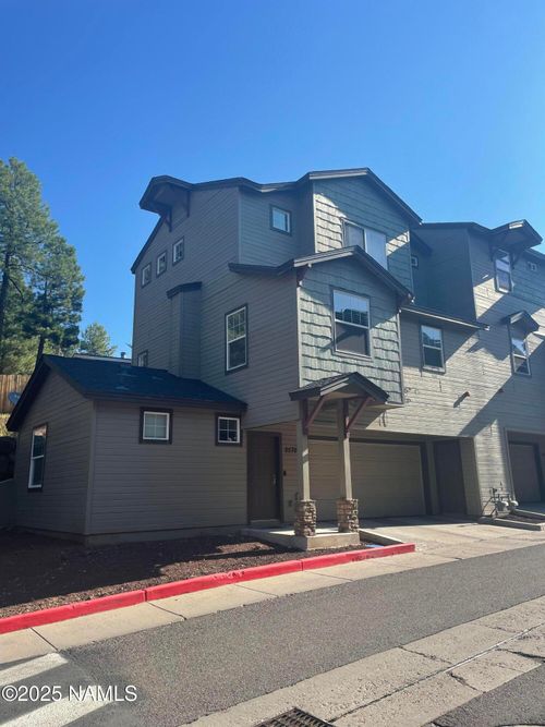 2576 W Pikes Peak Dr, Flagstaff, AZ, 86001-2676 | Card Image