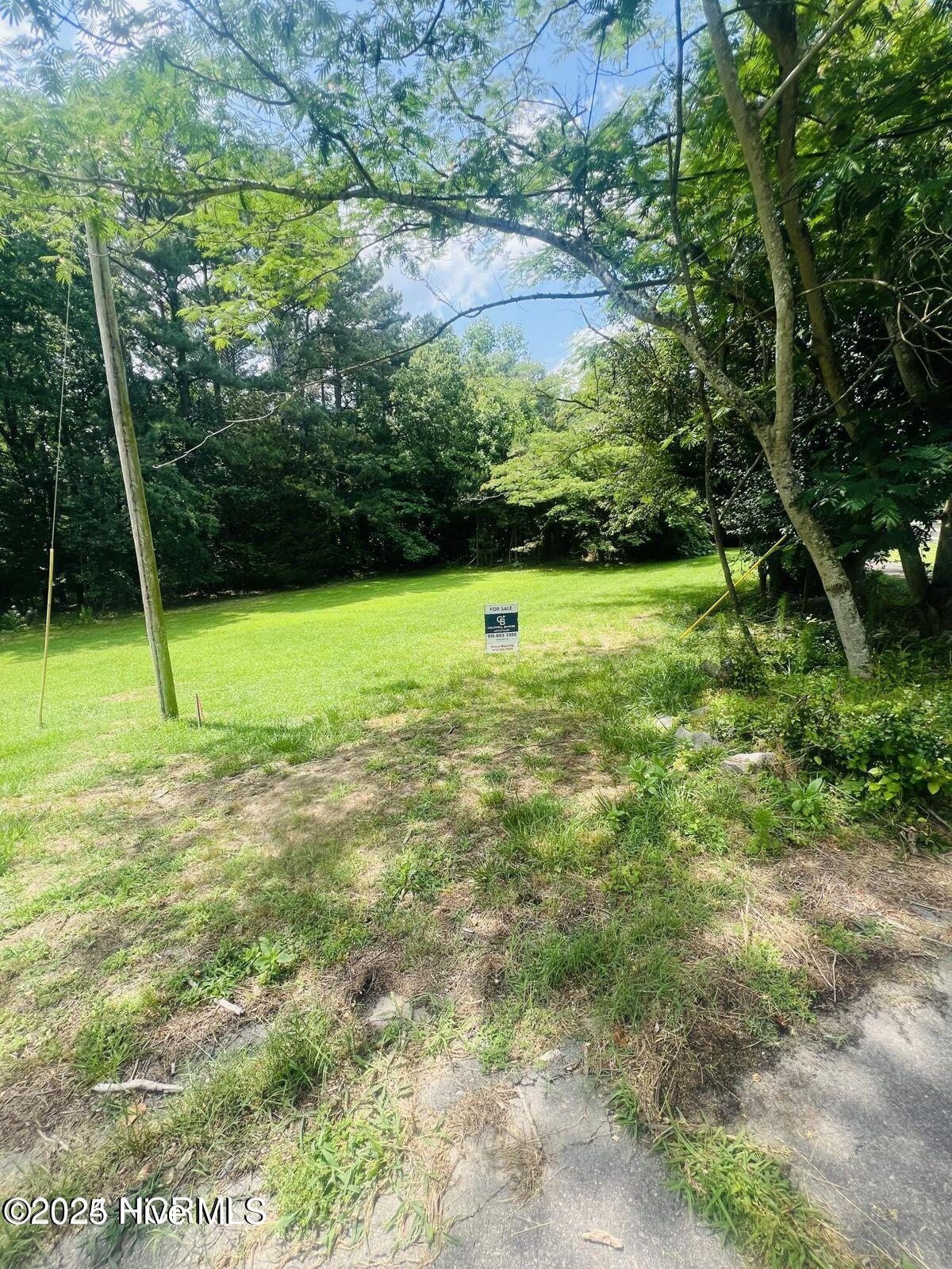 202 Millstone Ct, West End, NC 27376
