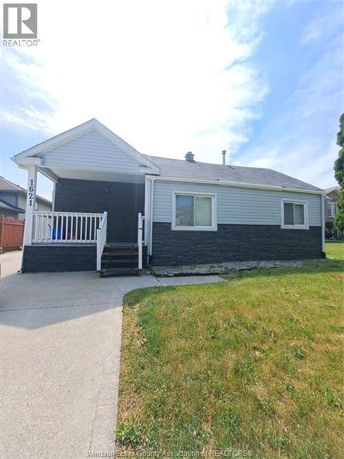 1621 California Ave, Windsor, ON, N9B3A4 | Card Image