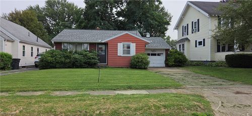 1936 E 43rd St, Ashtabula, OH, 44004-6056 | Card Image