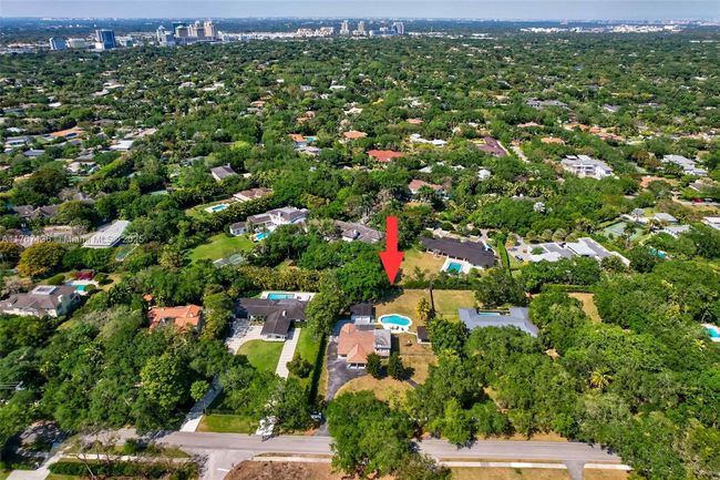6835 Sw 112 Th St, House other with 4 bedrooms, 3 bathrooms and null parking in Pinecrest FL | Image 5