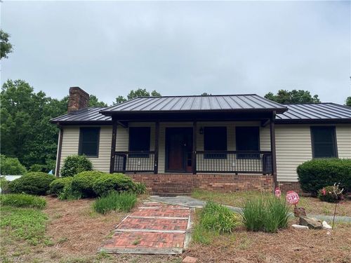 3045 Greenhouse Road, Winston Salem, NC, 27127 | Card Image