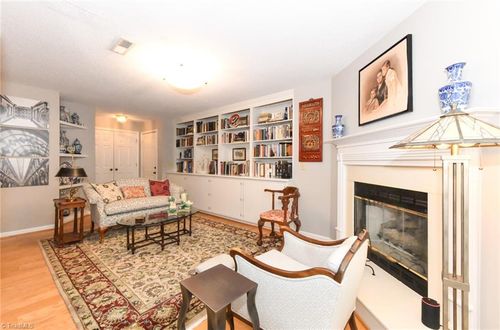 4f-6704 W Friendly Avenue, Greensboro, NC, 27410 | Card Image
