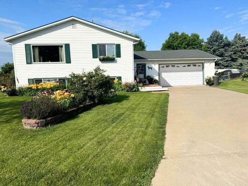 2900 16th Ave S, Moorhead, MN, 56560-3911 | Card Image