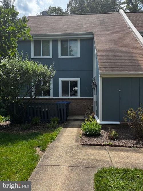 11162 Forest Edge Dr, RESTON, VA, 20190-4028 | Card Image