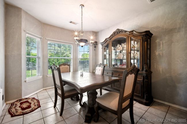 2708 W Oakland St, House other with 3 bedrooms, 2 bathrooms and null parking in Broken Arrow OK | Image 12