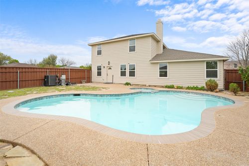 1300 Anna Lea Ln, Burleson, TX, 76028-0504 | Card Image