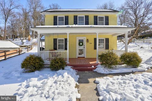 718 Hollow Rd, Ellicott City, MD, 21043-4718 | Card Image