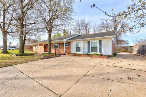206 Del Mar Dr, Yukon, OK, 73099-2016 | Card Image