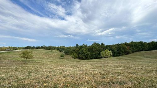 3135 Thomas Rd, Chesterhill, OH, 43728-9082 | Card Image