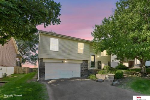 17725 Chandler St, Omaha, NE, 68136-2053 | Card Image
