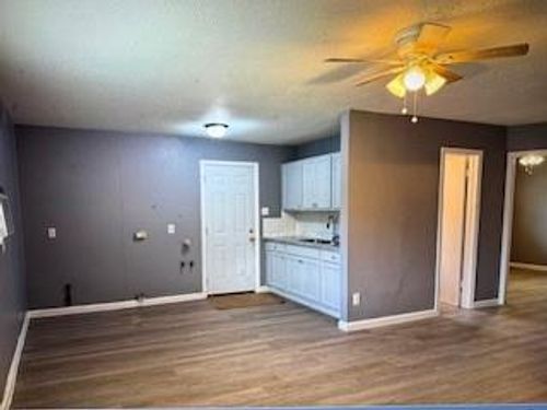 8010 Roswell Street, Houston, TX, 77022 | Card Image