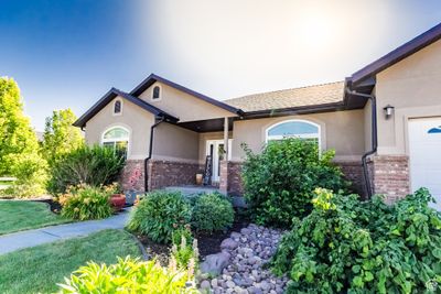 1869 S 2050 E, House other with 5 bedrooms, 3 bathrooms and 3 parking in Naples UT | Image 3