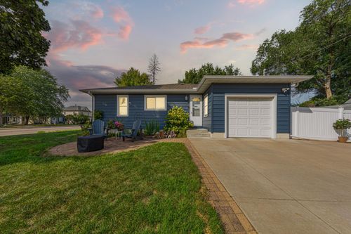 20580 Holyoke Ave, Lakeville, MN, 55044-9636 | Card Image