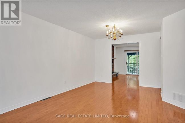 17 Patricia Pl, House other with 4 bedrooms, 3 bathrooms and 8 parking in Bobcaygeon ON | Image 5